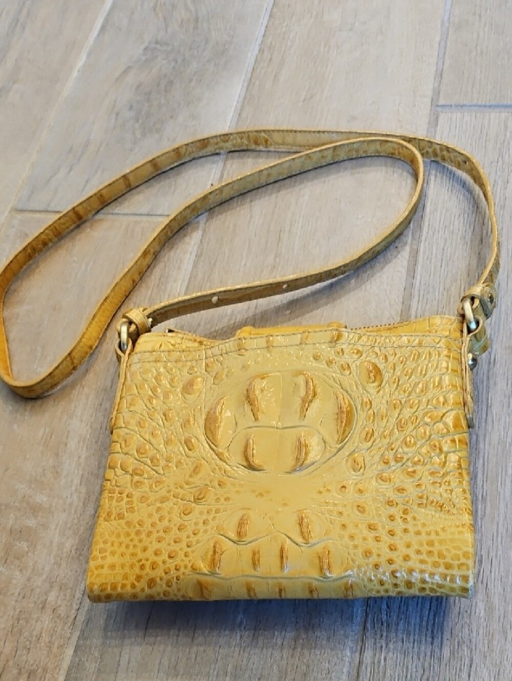 Yellow Croc-Embossed Crossbody Bag - Picture 4 of 4